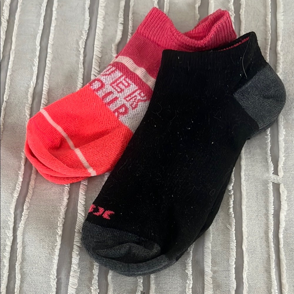 Woman’s Under Armour Socks - Black and Pink